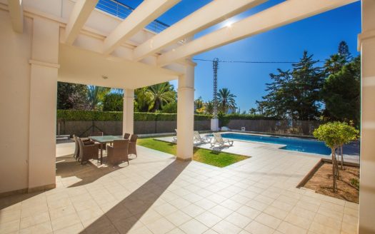 Villa for sale in Cabo Roig