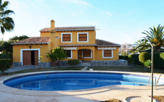 Villa for sale in Cabo Roig