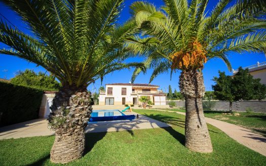 Villa for sale in Cabo Roig