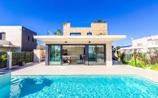 Villa for sale in Dehesa de Campoamor