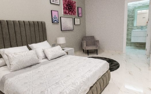 Villa for sale in Villamartin