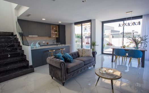 Villa for sale in Los Montesinos