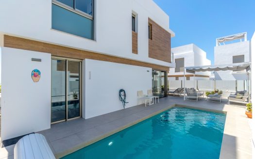 Villa for sale in Orihuela Costa