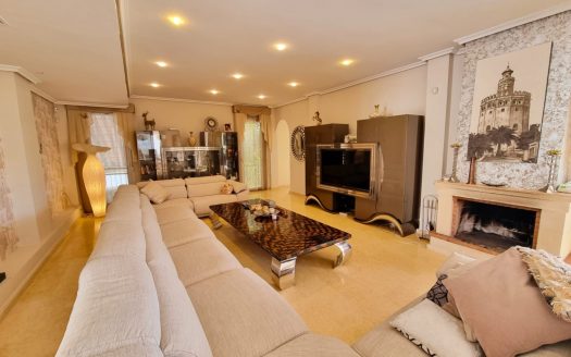 Villa for sale in Torrevieja