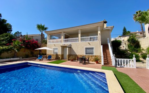 Villa for sale in Algorfa