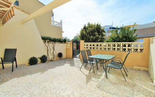 Bungalow for sale in Playa Flamenca