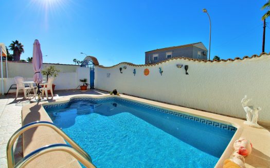 Villa for sale in Torrevieja