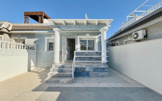 Semi-detached for sale in Torrevieja