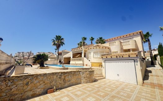Villa for sale in Las Ramblas Golf