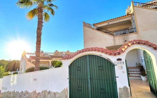 Townhouse for sale in Orihuela Costa