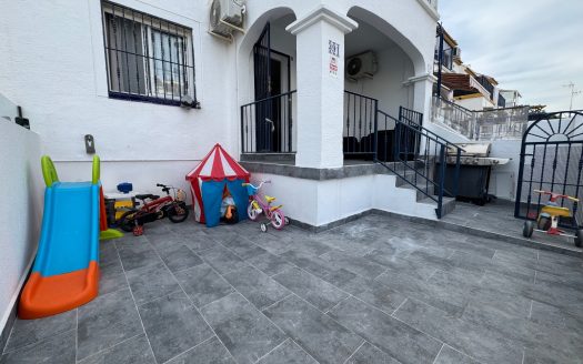 BUNGALOW for sale in Playa Flamenca