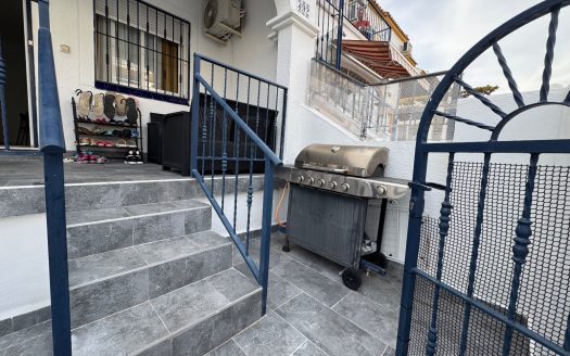 BUNGALOW for sale in Playa Flamenca