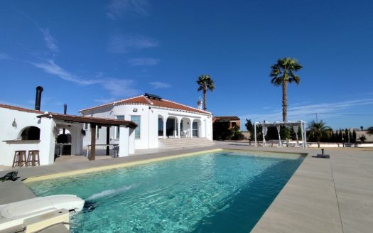 Villa for sale in El Mudamiento