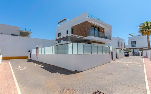 Villa for sale in Orihuela Costa