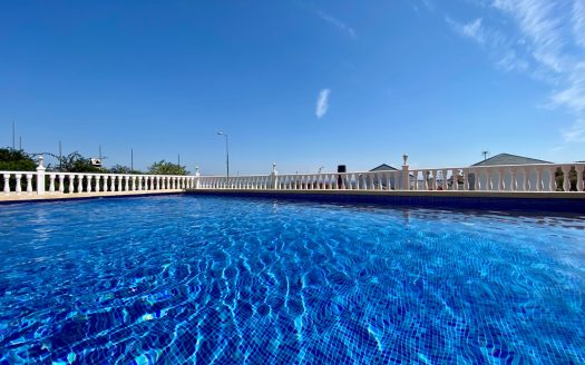 Villa for sale in Algorfa