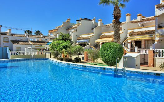 Townhouse for sale in Villamartin