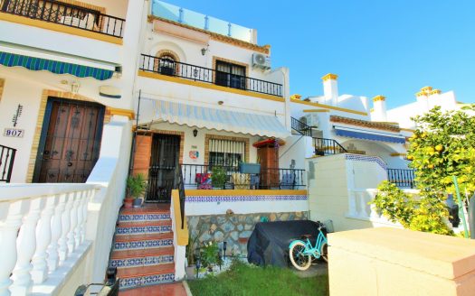 Townhouse for sale in Villamartin
