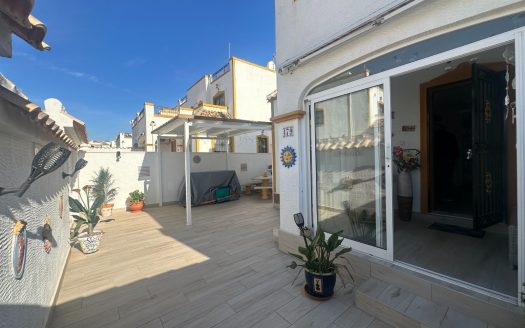 Townhouse for sale in Orihuela