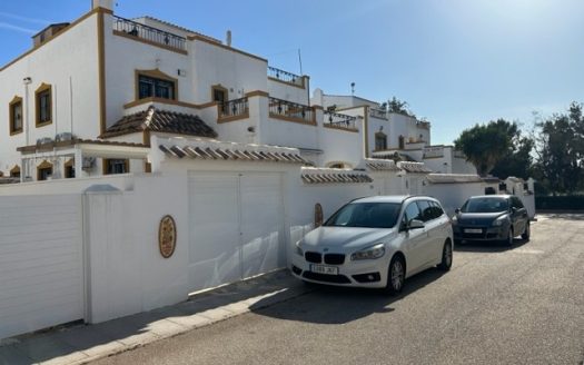 Townhouse for sale in Orihuela