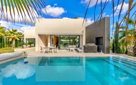 Villa for sale in Orihuela