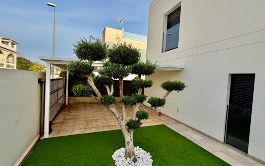 Villa for sale in Rojales