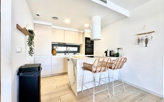 Apartment for sale in Los Alcázares