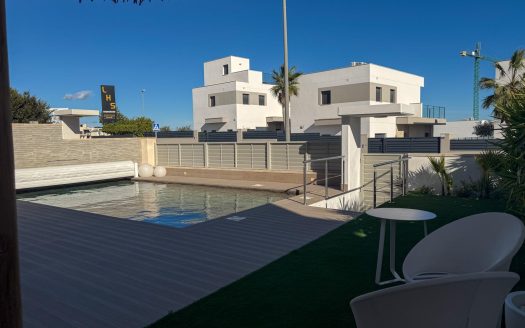 Villa for sale in San Miguel de Salinas