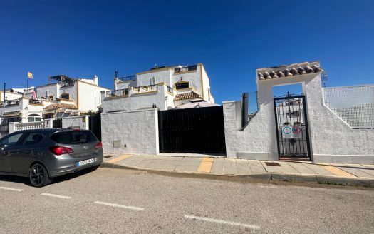 Townhouse for sale in Orihuela