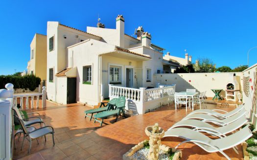 Townhouse for sale in Playa Flamenca