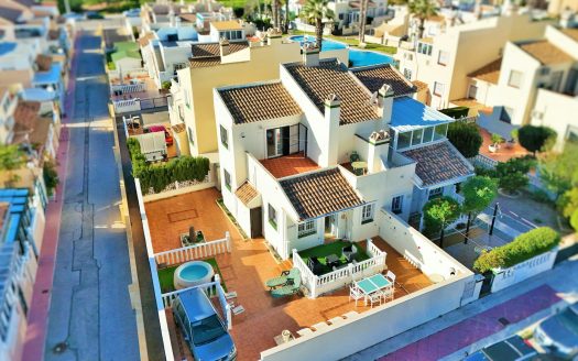 Townhouse for sale in Playa Flamenca