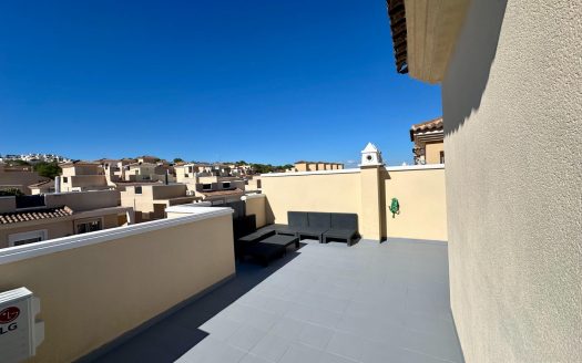 Semi for sale in San Miguel de Salinas