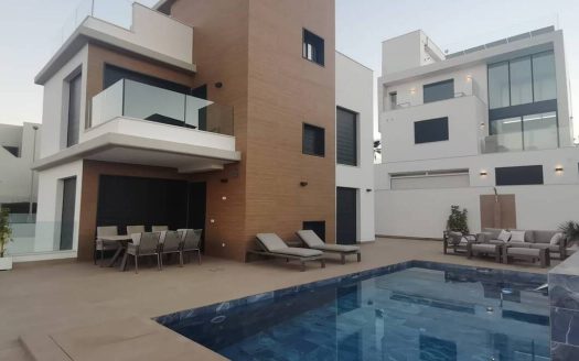 Villa for sale in Campoamor