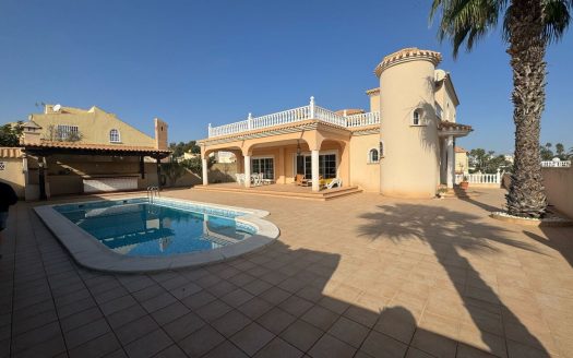 Villa for sale in Play Flamenca