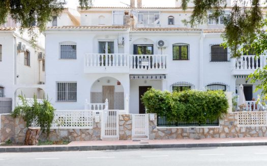 Townhouse for sale in Orihuela Costa