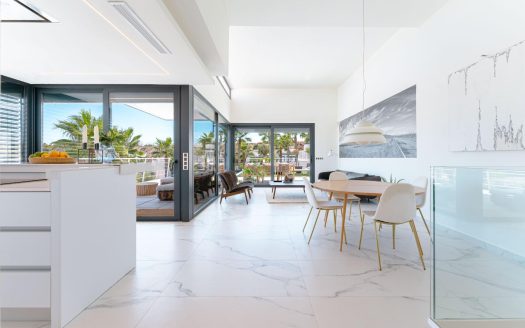 Villa for sale in San Miguel de Salinas