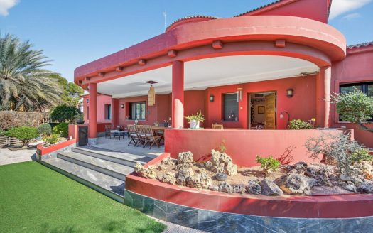 Villa for sale in Santa Pola