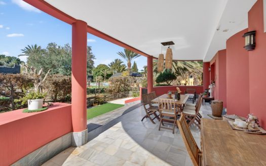 Villa for sale in Santa Pola