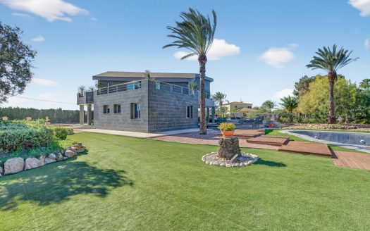 Villa for sale in Elche