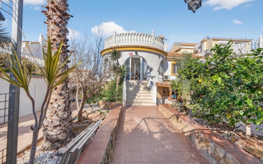Villa for sale in Gran Alacant
