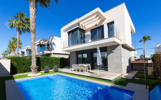 Villa for sale in Vistabella Golf