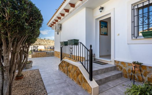 Detached Villa for sale in Bigastro