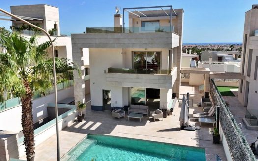 Villa for sale in Orihuela Costa