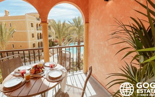 Apartment for sale in Desert Spring Golf