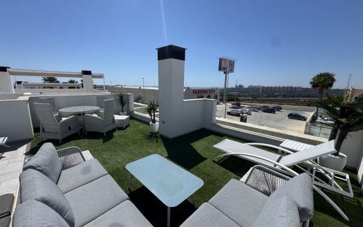 Villa for sale in Lomas de Cabo Roig