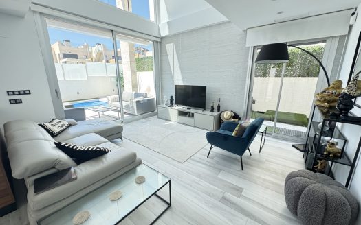 Villa for sale in Lomas de Cabo Roig