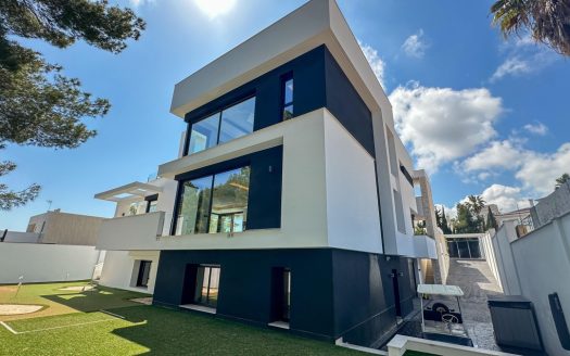 Villa for sale in Villamartin