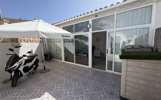 Bungalow for sale in Villamartin