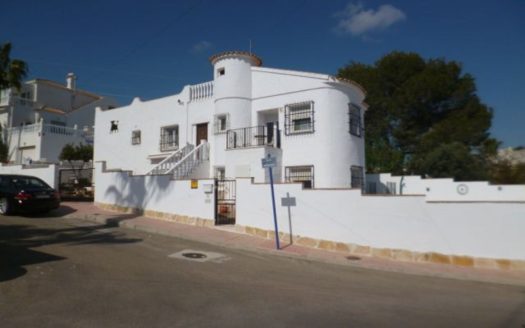 Villa for sale in Villamartin
