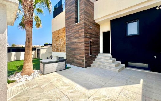 Villa for sale in Orihuela Costa