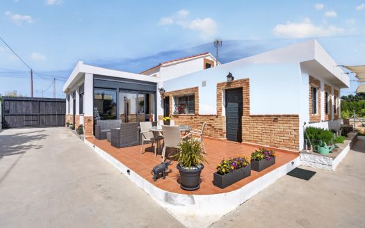 Villa for sale in El Altet